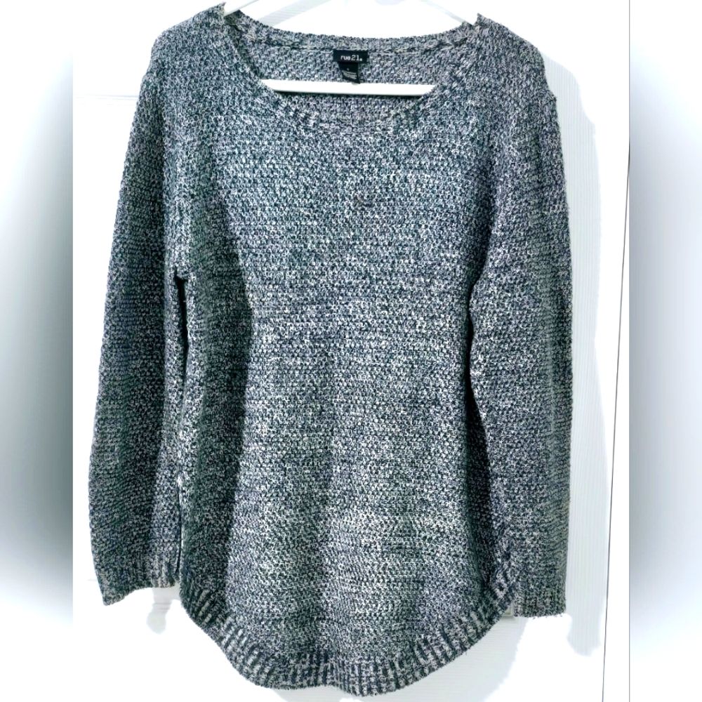 rue21 Women's Side Split Sweater Size L